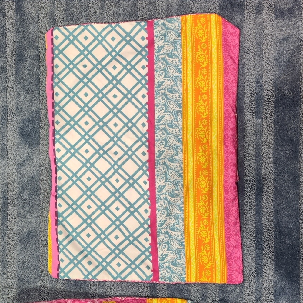 Meghana Twin comforter & standard sham with matching curtains - Picture 8 of 14